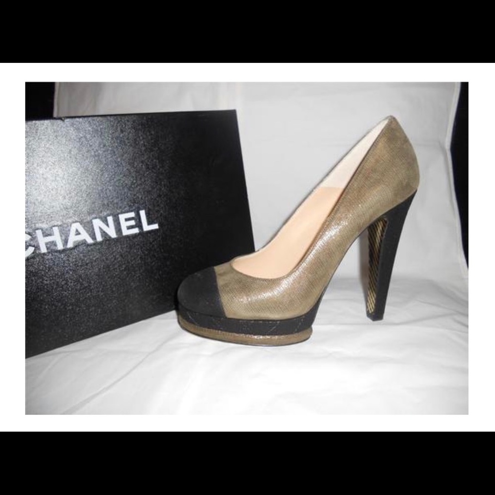 Chanel khaki/black suede quilted stilettos